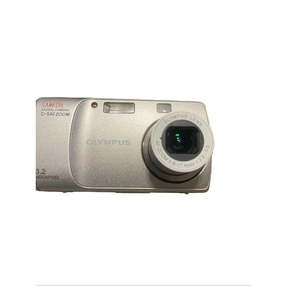 Olympus Silver CAMEDIA D-540 Zoom 3.2MP Digital Camera